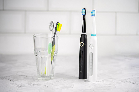 What's the right way to brush your teeth? featured image