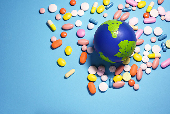 Pills and the planet: Environmentally-friendly steps for your medicine cabinet featured image